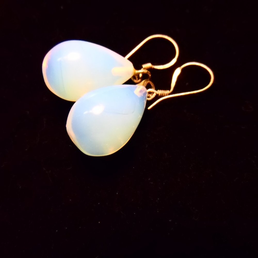 Sri Lanka Moonstone Earring Silver Hook - Picture 3 of 3